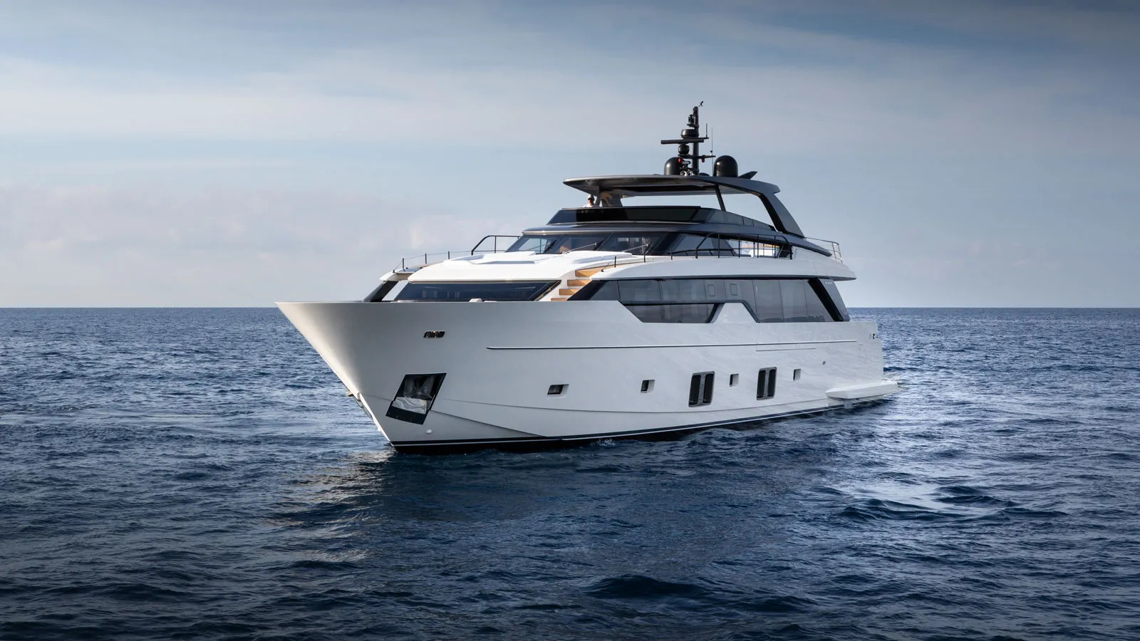 Bên trong tuyệt tác du thuyền bất đối xứng đầu tiên của Sanlorenzo – Le Gypsy