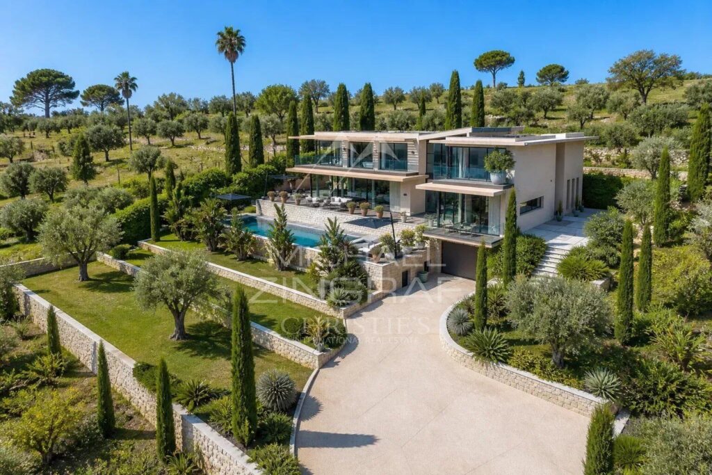 Pháp – Dinh thự đương đại trên đỉnh đồi Cannes